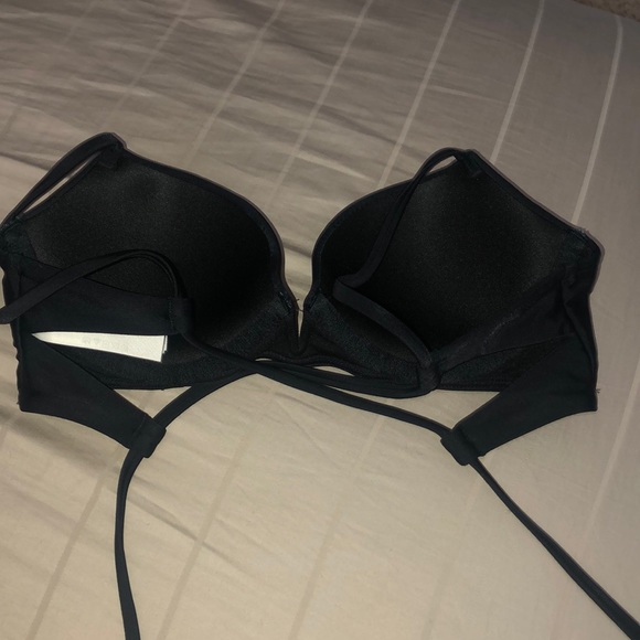 Hollister Underwire Swimsuit - Picture 4 of 4